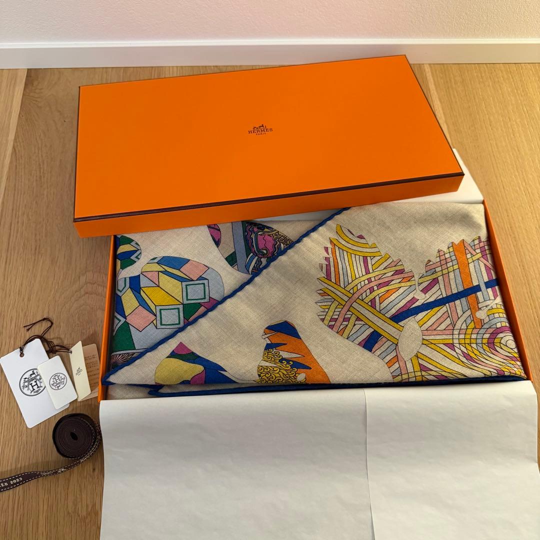 バル・ドゥ・ソワ Bal de Soie トライアングル ジェアン　カシシル