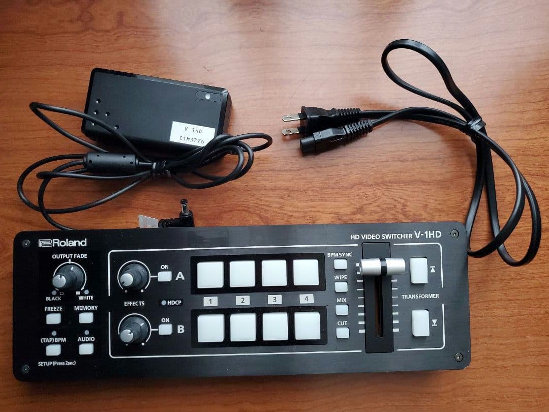 Roland V-1HD HDビデオスイッチャー