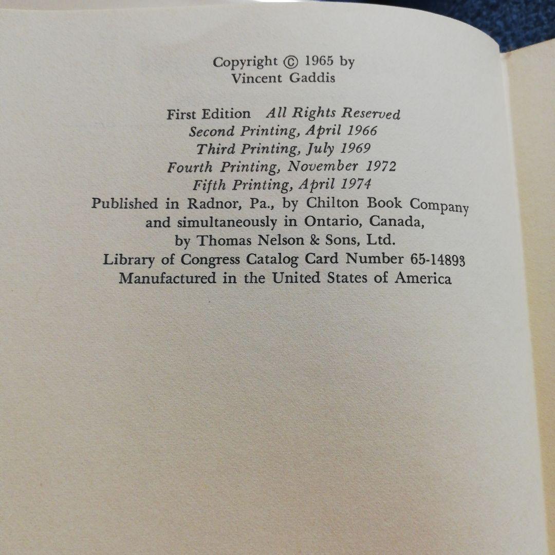 洋書 INVISIBLE HORIZONS by Gaddis