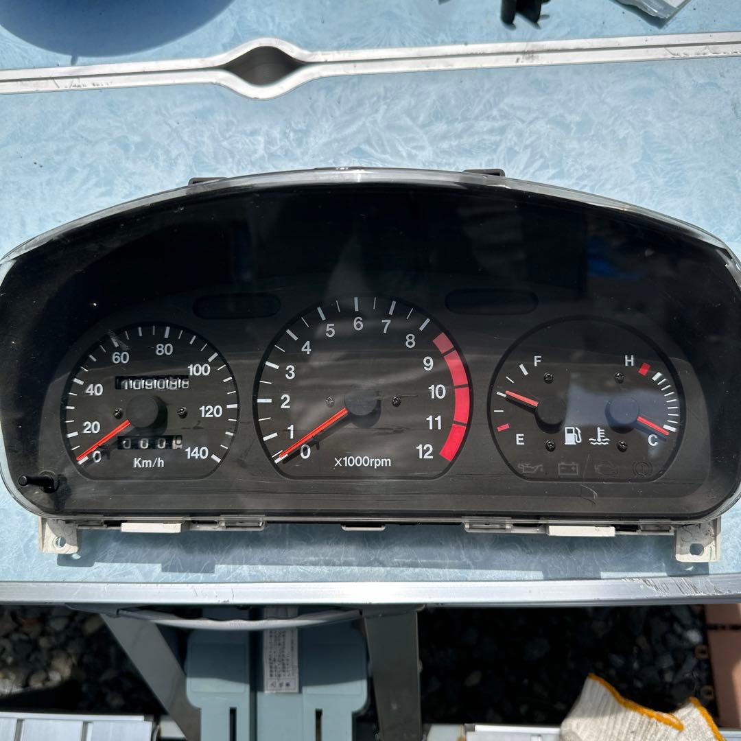 スズキ　カプチーノMT車 メーター類 Km/h x1000rpm L表示
