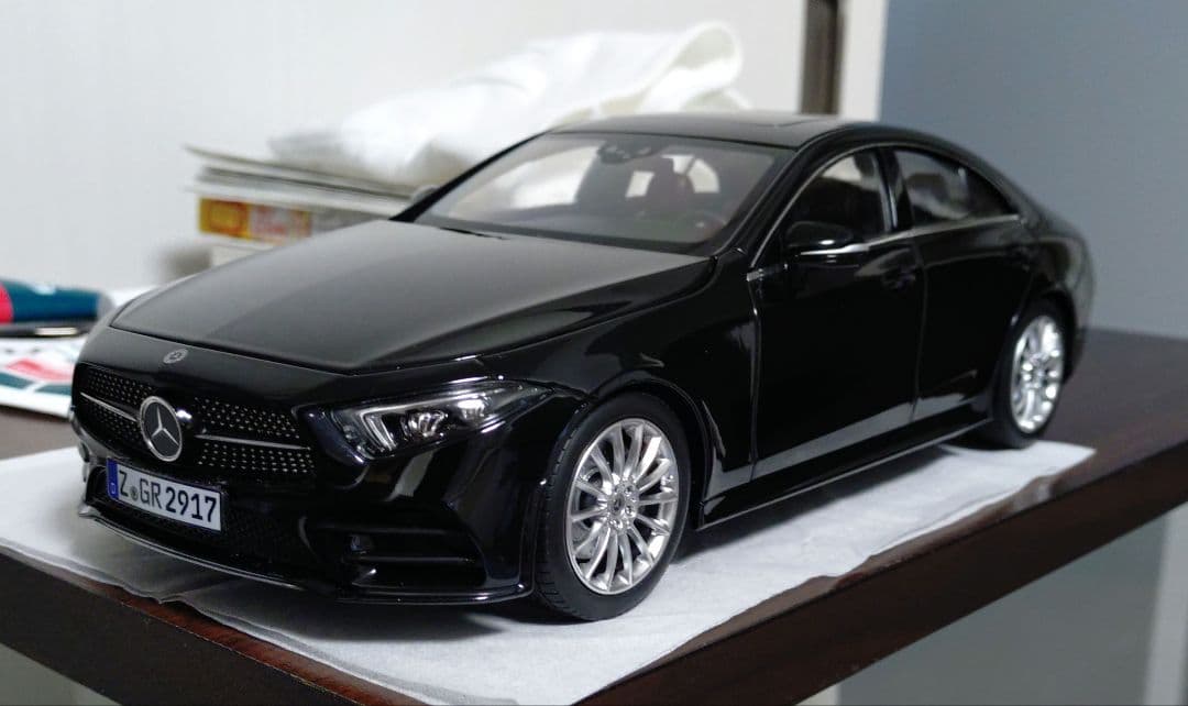 1/18 ミニカー　NOREV製　ベンツ ClS ブラック