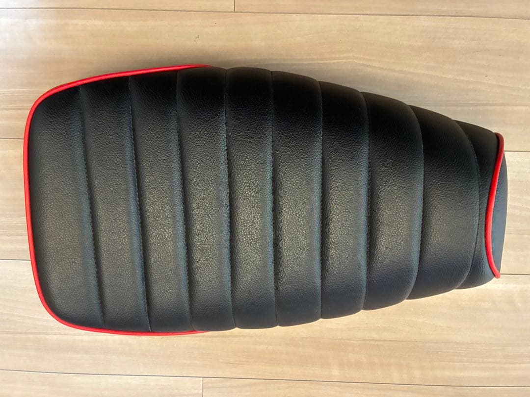 ジャイロx シート　タックロール