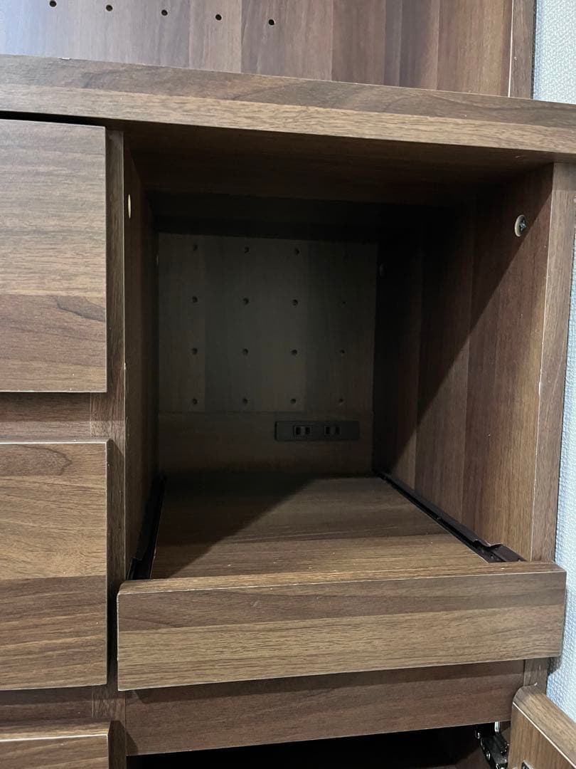 LOWYA【美品組み立て済】【3月発送】食器棚 コンセント付キッチン収納