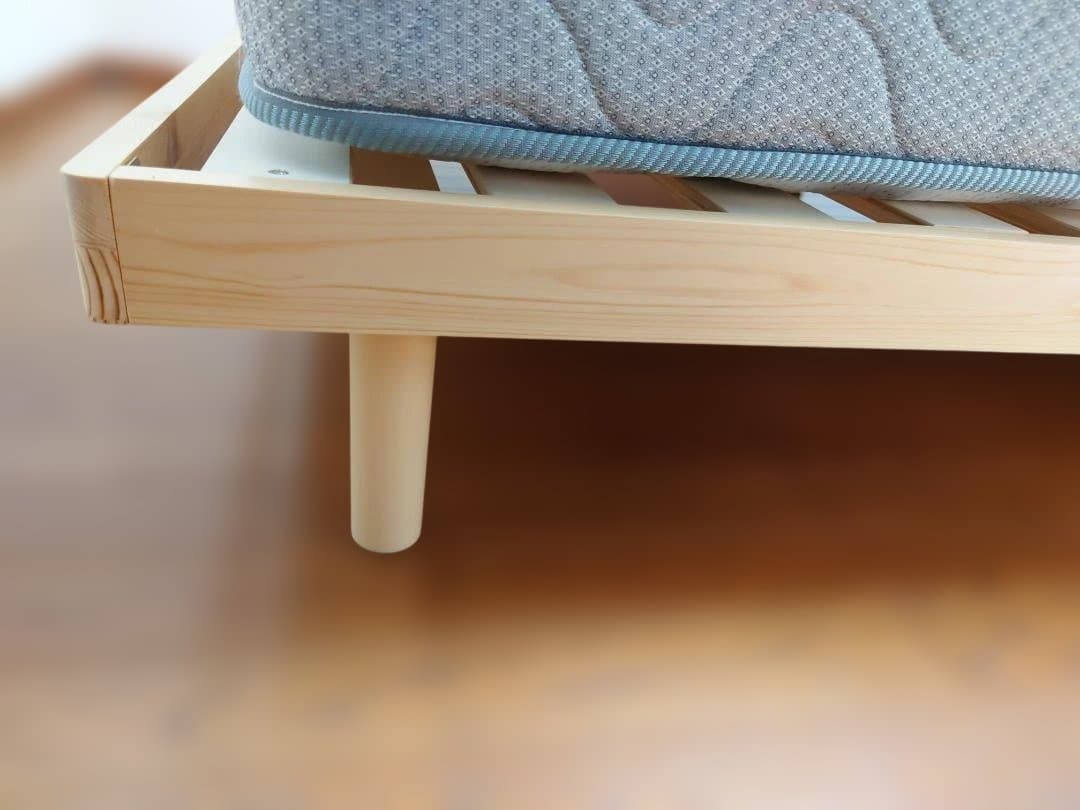 美品 ニトリ製 セミダブルサイズ 脚付きすのこベッド (SRN2 NA) 組立式