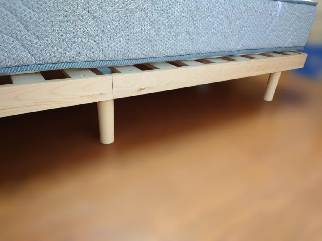 美品 ニトリ製 セミダブルサイズ 脚付きすのこベッド (SRN2 NA) 組立式