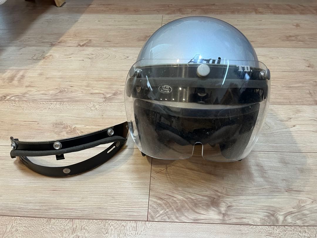 ヘルメットSサイズ　Arai　クラッシックsw