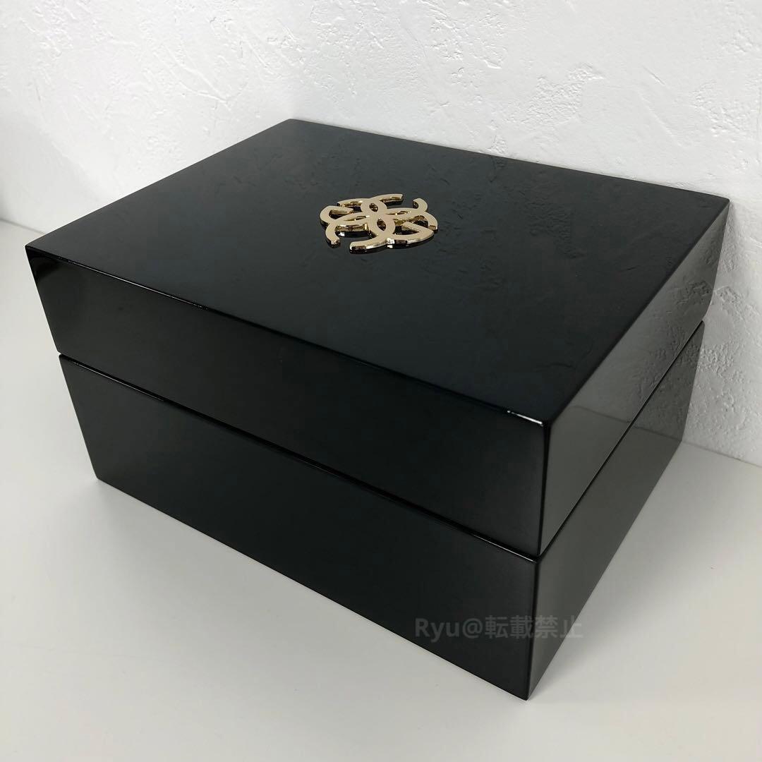 ゴールデンコンセプト アップルウォッチカバー RSC45 白 ローズゴールド