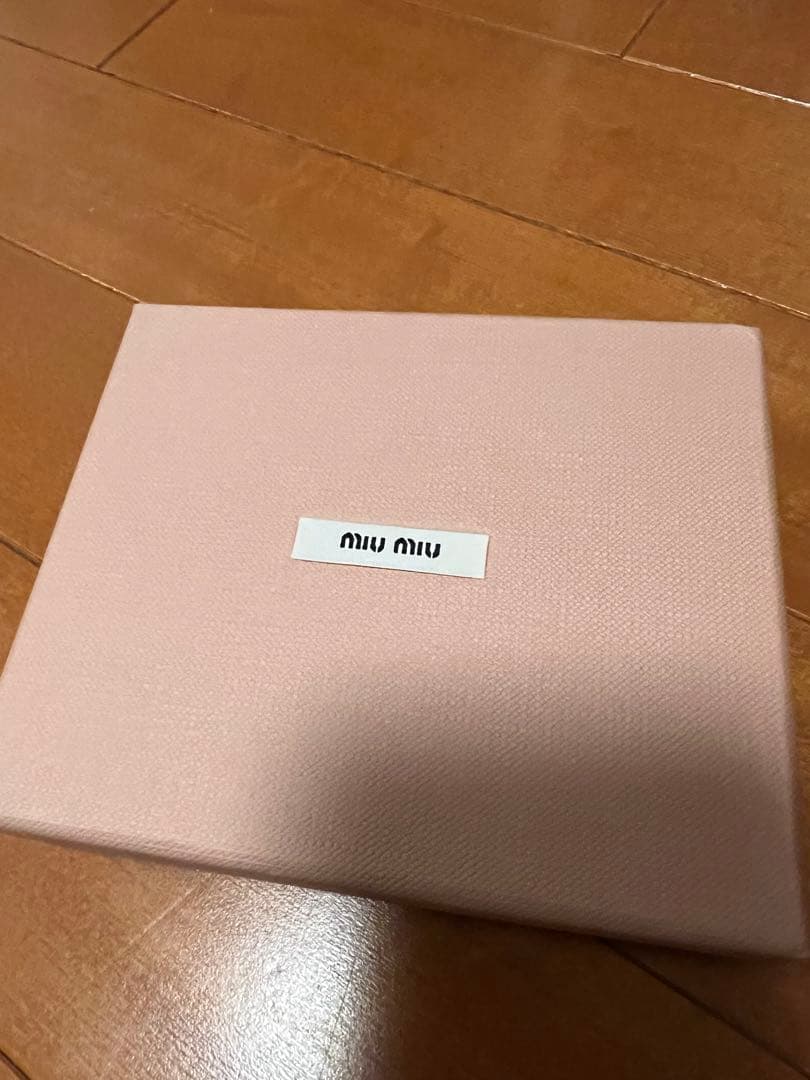 正規品　miu miu ヘアピン CHEVRON グレー