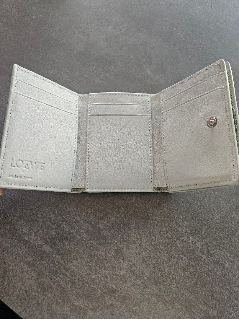 LOEWE　アナグラム　トライフォールドウォレット　三つ折り財布　ライトグリーン
