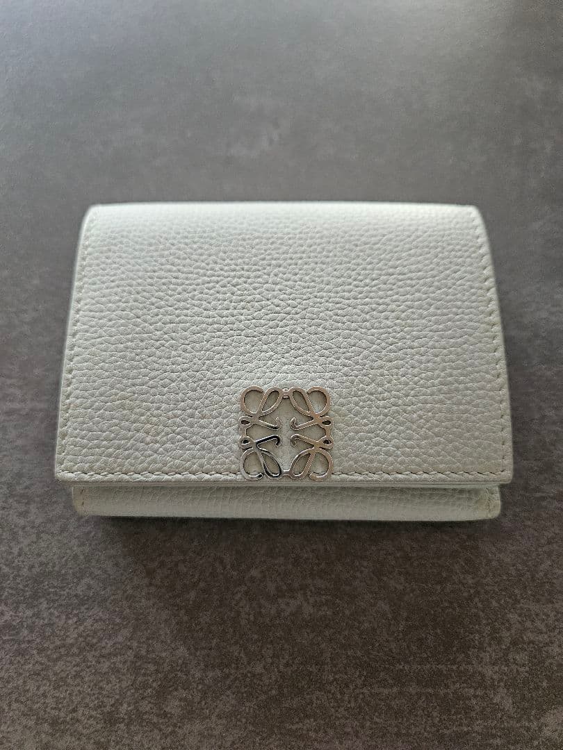 LOEWE　アナグラム　トライフォールドウォレット　三つ折り財布　ライトグリーン