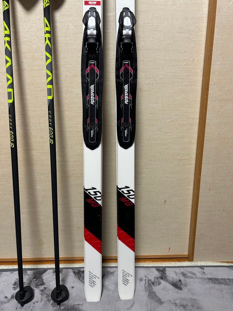 MADSHUS RACE LIGHT スキー板、ポール、靴セット