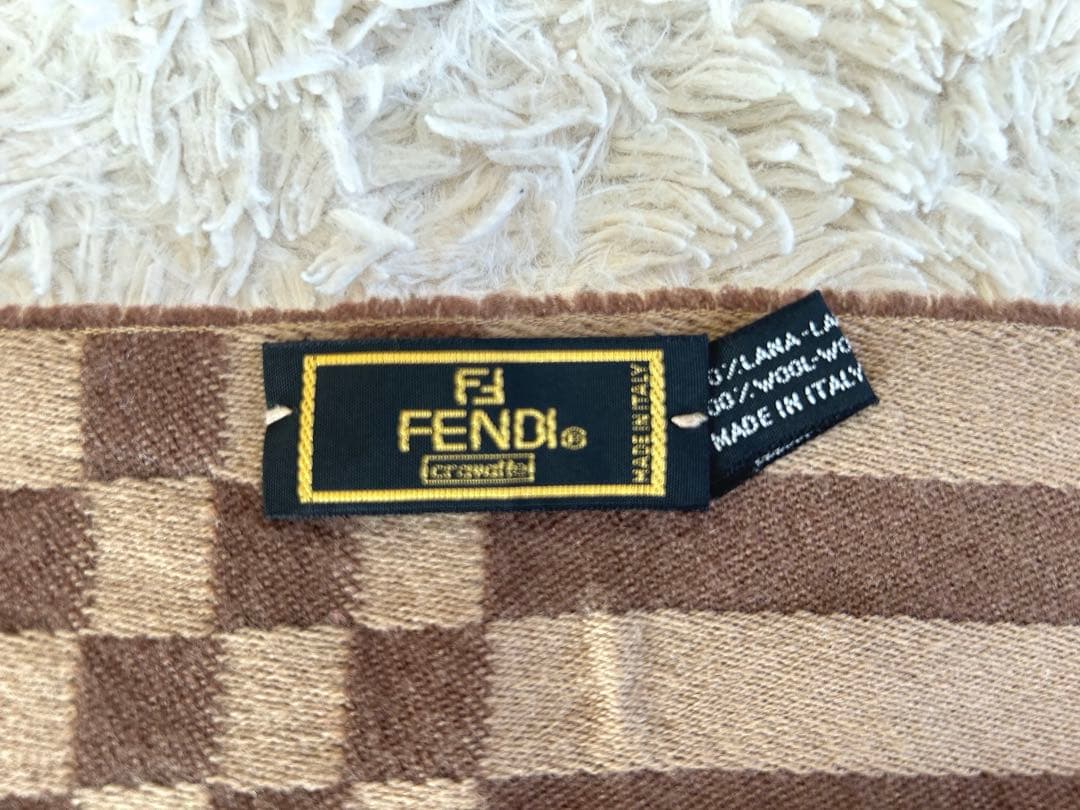 FENDIフェンディマフラー ズッカ柄 ユニセックス