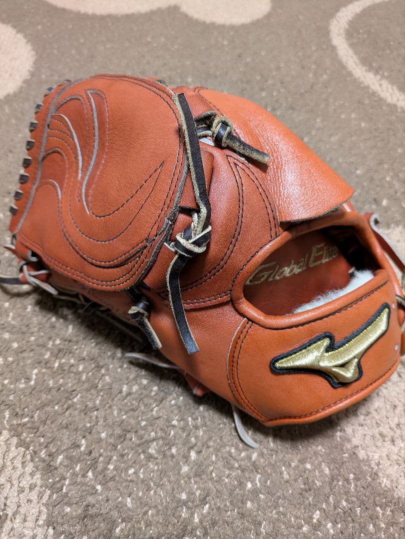 ミズノ　グローバルエリート　軟式ピッチャー用　左投げ