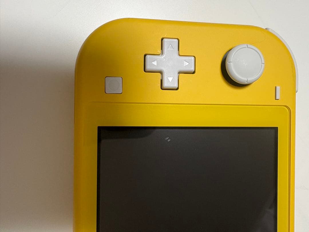 タイムセール！Nintendo Switch Lite イエロー 本体 充電器付