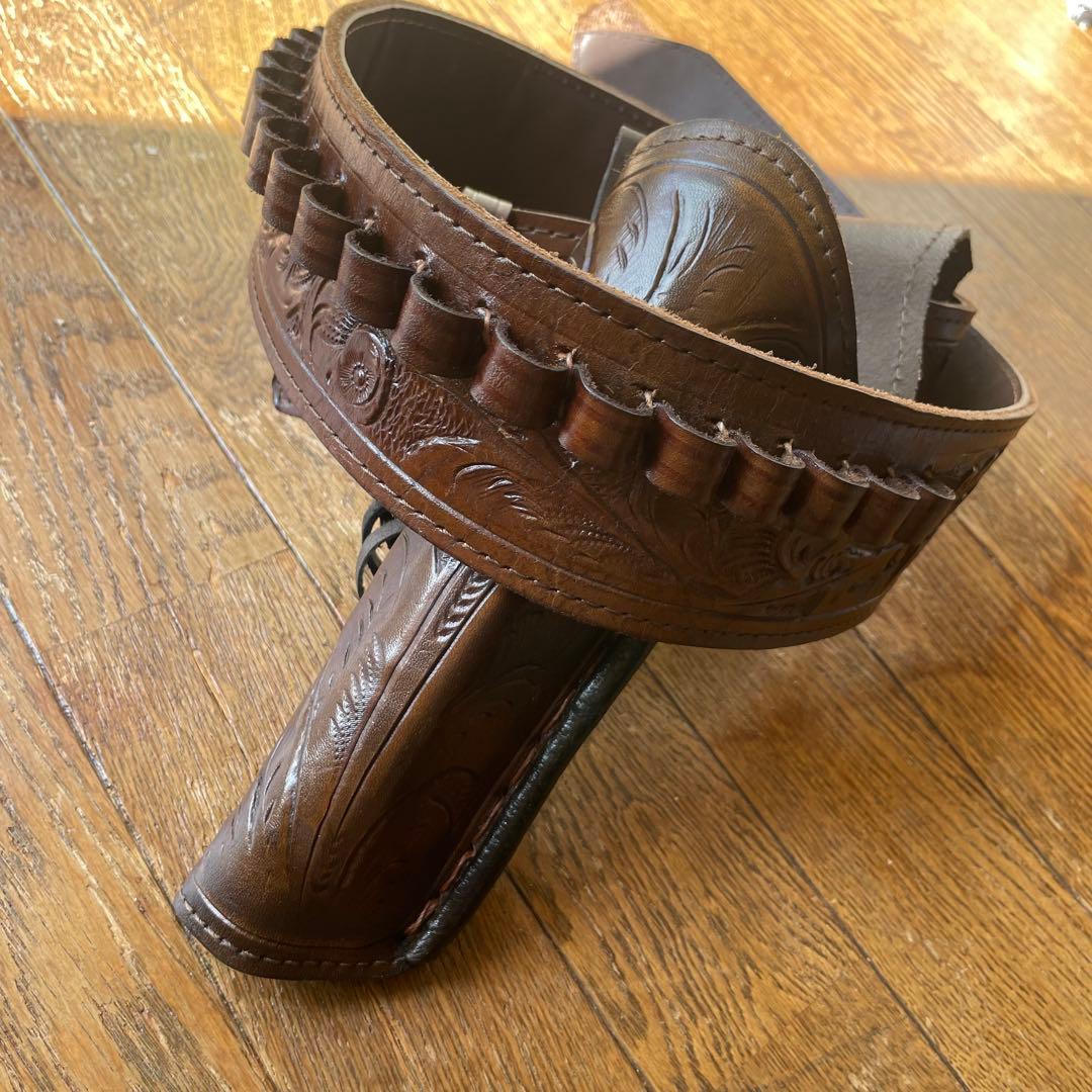 ウエスタン　肉厚レザー　ガンベルトメキシコ32弾