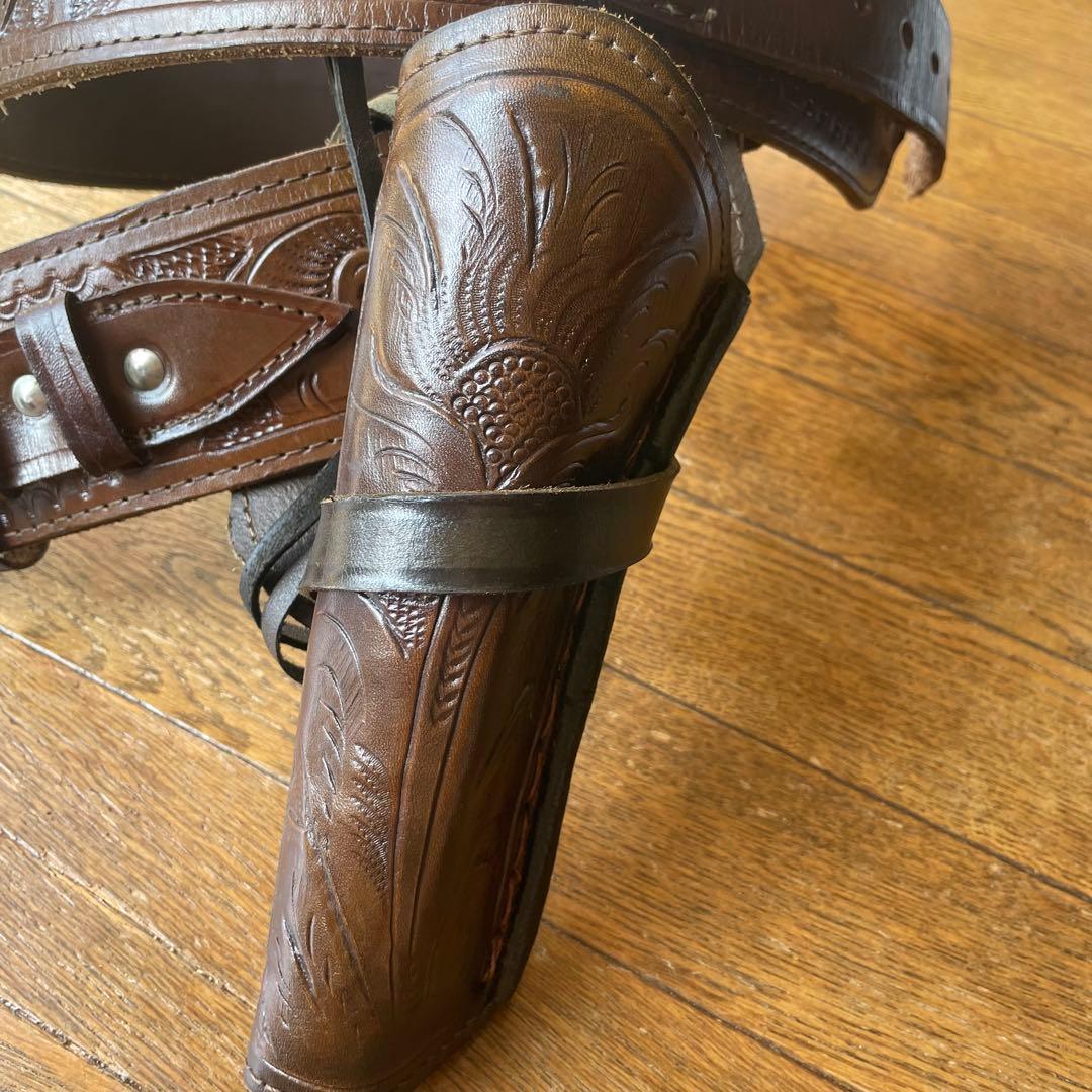 ウエスタン　肉厚レザー　ガンベルトメキシコ32弾