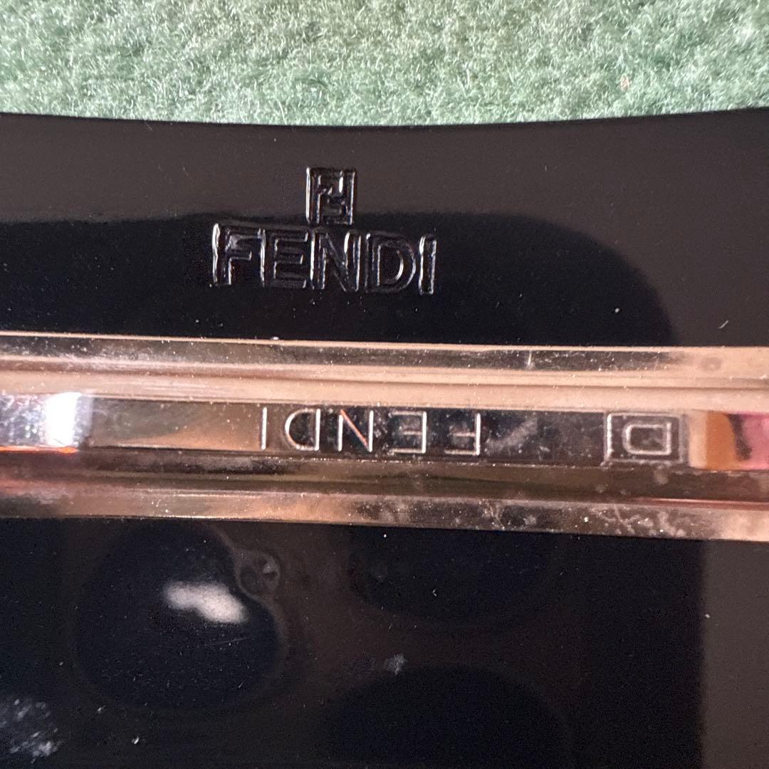 美品　FENDIバレッタ　ラインストーン