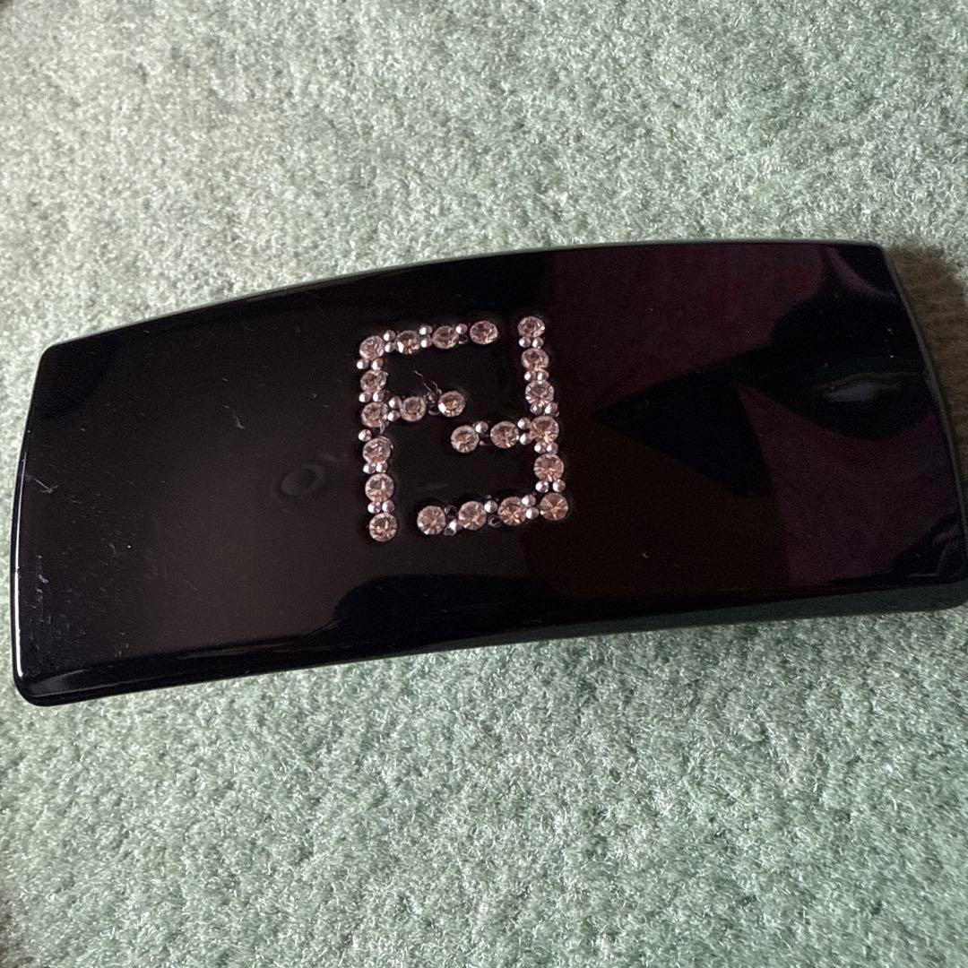 美品　FENDIバレッタ　ラインストーン