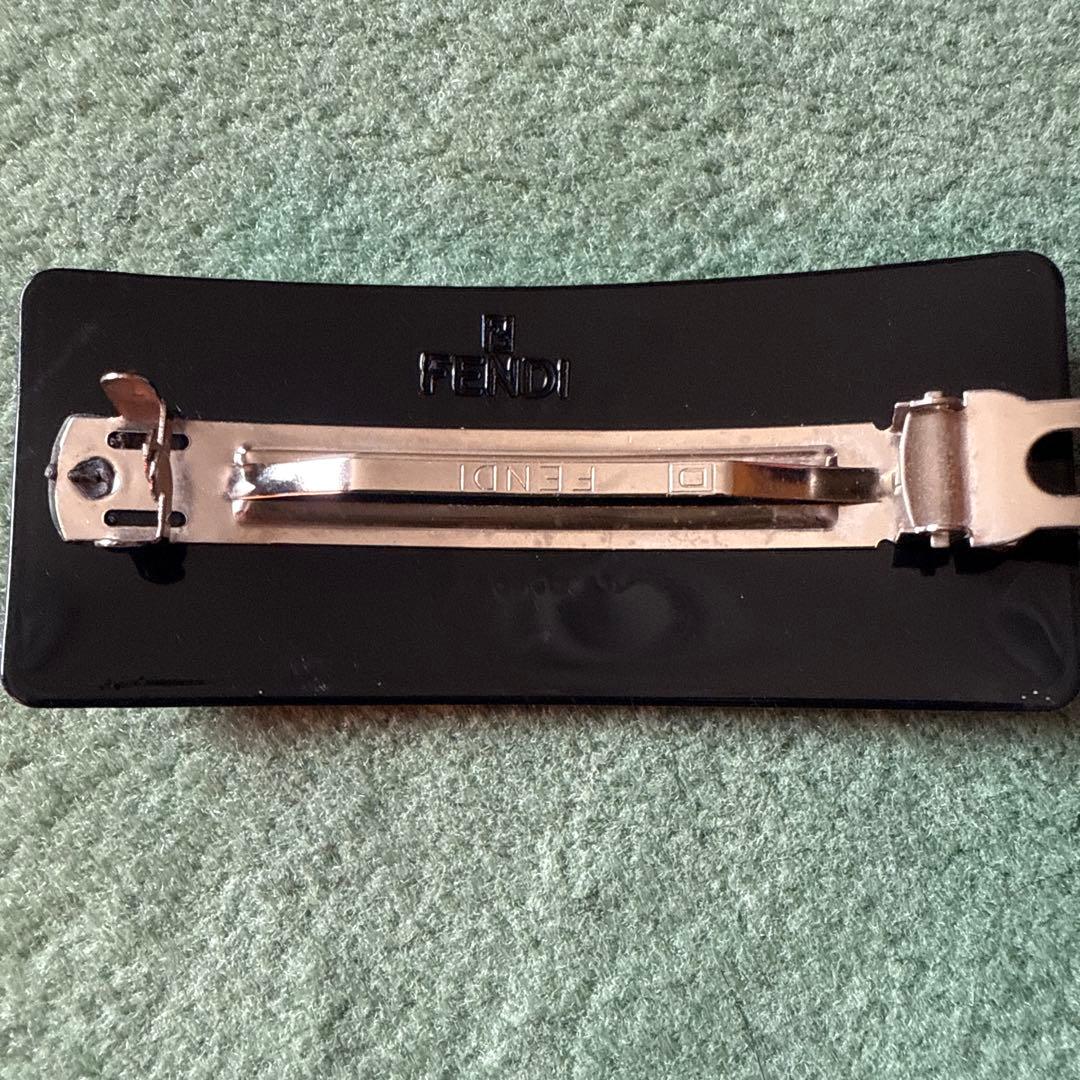美品　FENDIバレッタ　ラインストーン