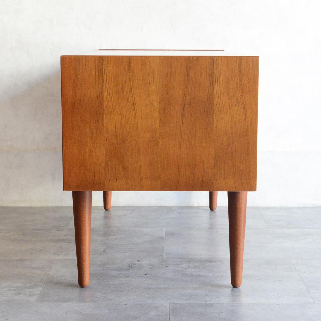 デンマーク 北欧ヴィンテージ チーク２段 ローチェスト 北欧家具 サイドテーブル