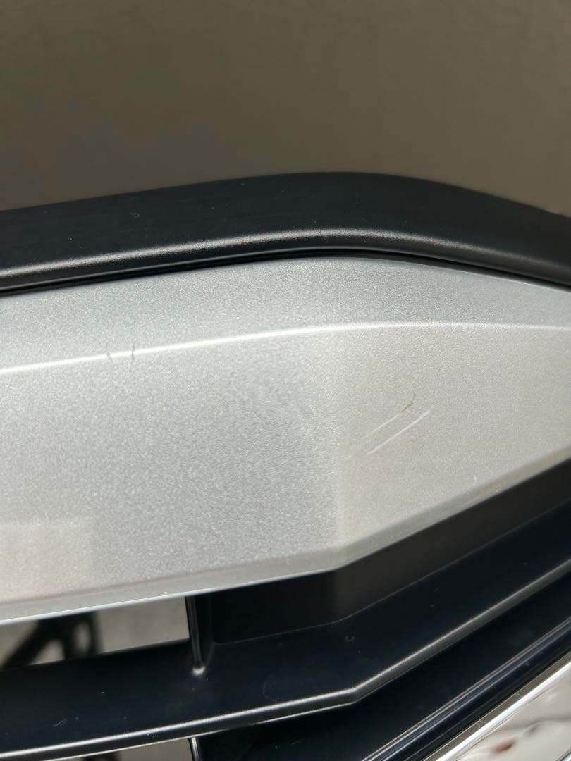 ランドクルーザー300 グリル