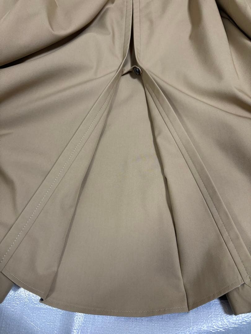 新品タグ付　Aquascutum ベージュ ロングトレンチコート