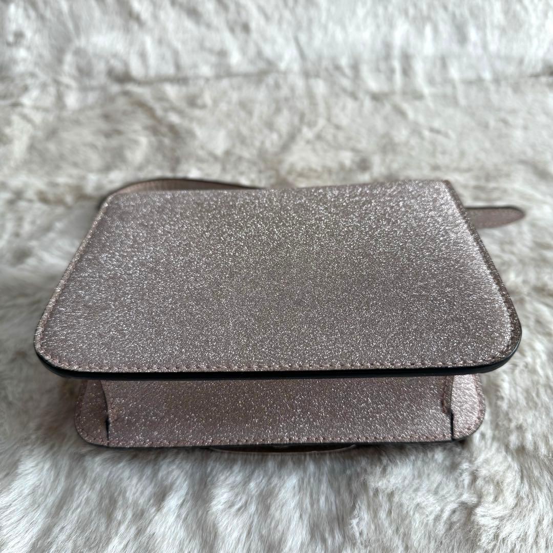 【美品】サルヴァトーレフェラガモ ヴァラ リボン ショルダーバッグ ピンク