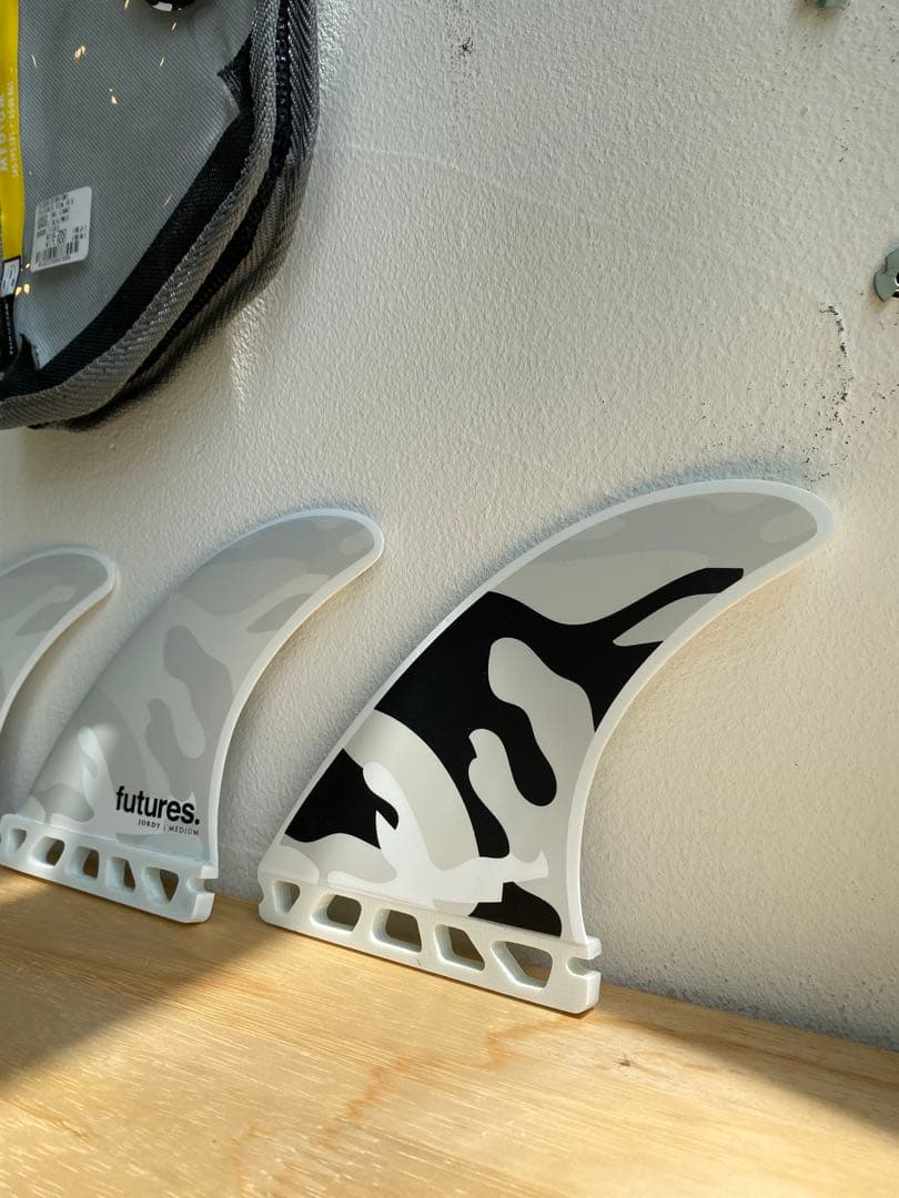 新品 GW特価　futures Jordy Smith サイドフィン 3枚セット