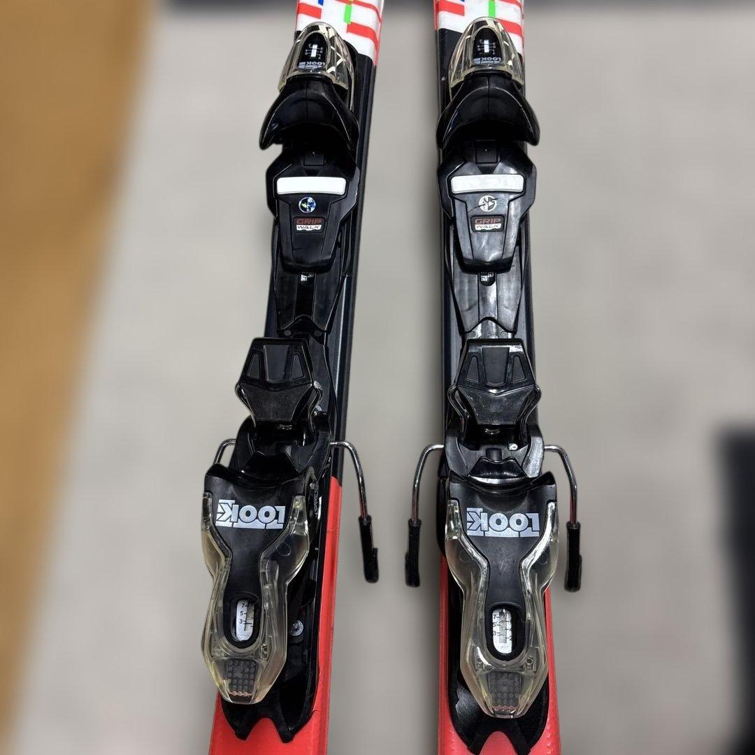 ROSSIGNOL キッズ　スキー板 140cm ストック100センチ付き