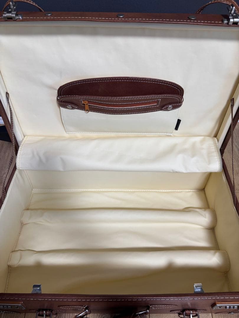 値下げ！1ユーラシアトランク　豚革レトロ　キャリーケース　スーツケース