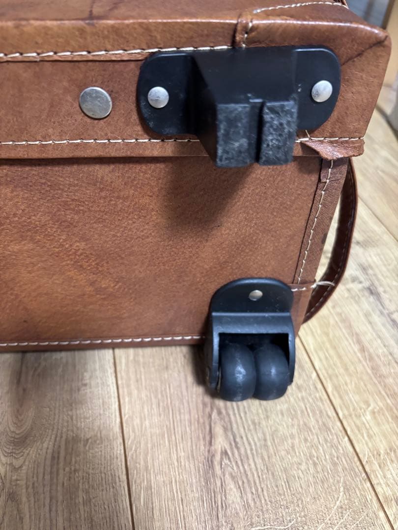 値下げ！1ユーラシアトランク　豚革レトロ　キャリーケース　スーツケース