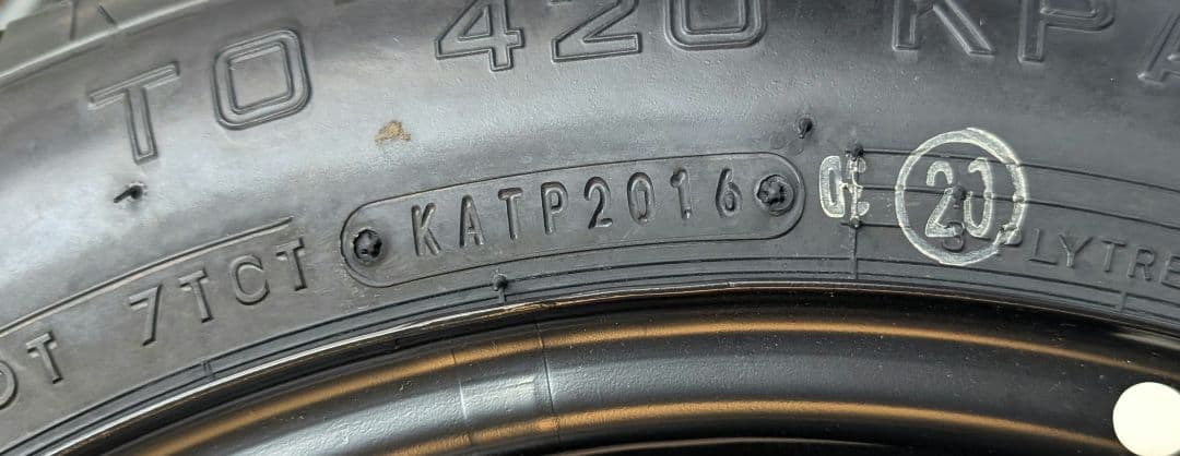 マツダ CX-3 テンパータイヤ T125/90D16 20年16週 おまけ付