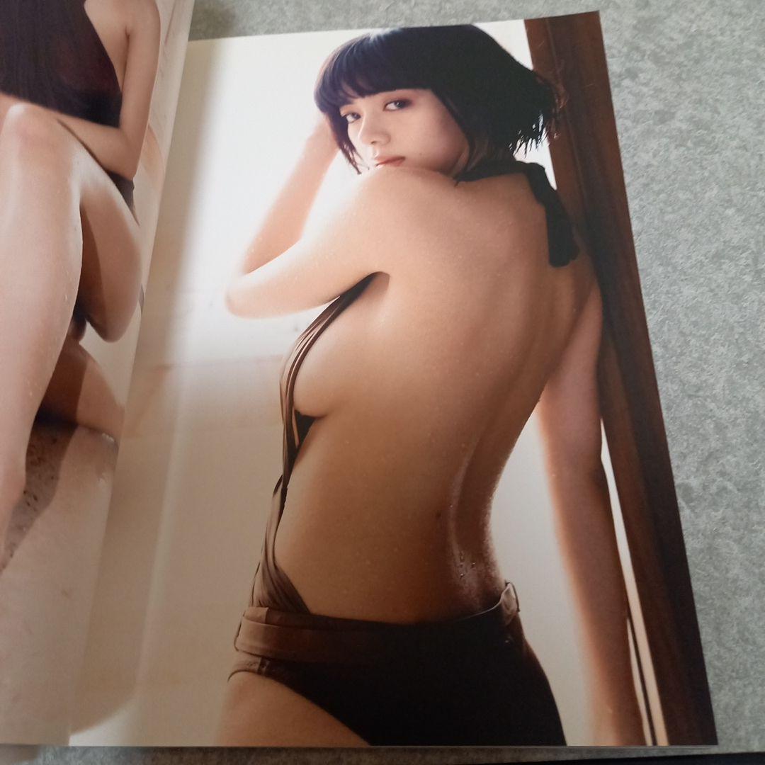 【値下げ交渉⭕】【池田エライザ直筆サイン】ファースト写真集 特典生写真付き