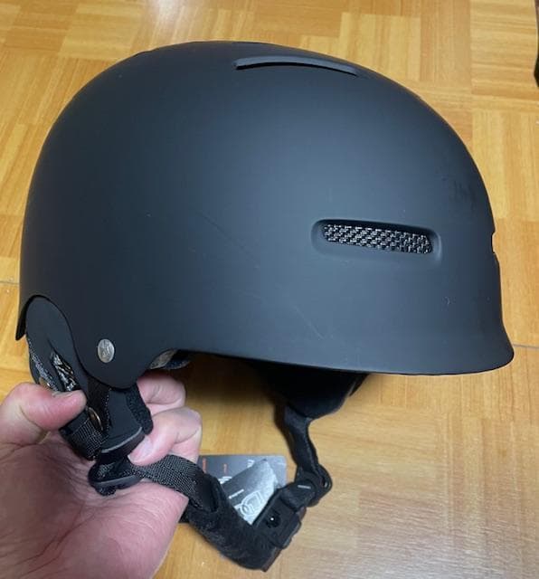 DICE新品 D5ヘルメット MBK Lサイズ ブラック軽量モデル 32%OFF