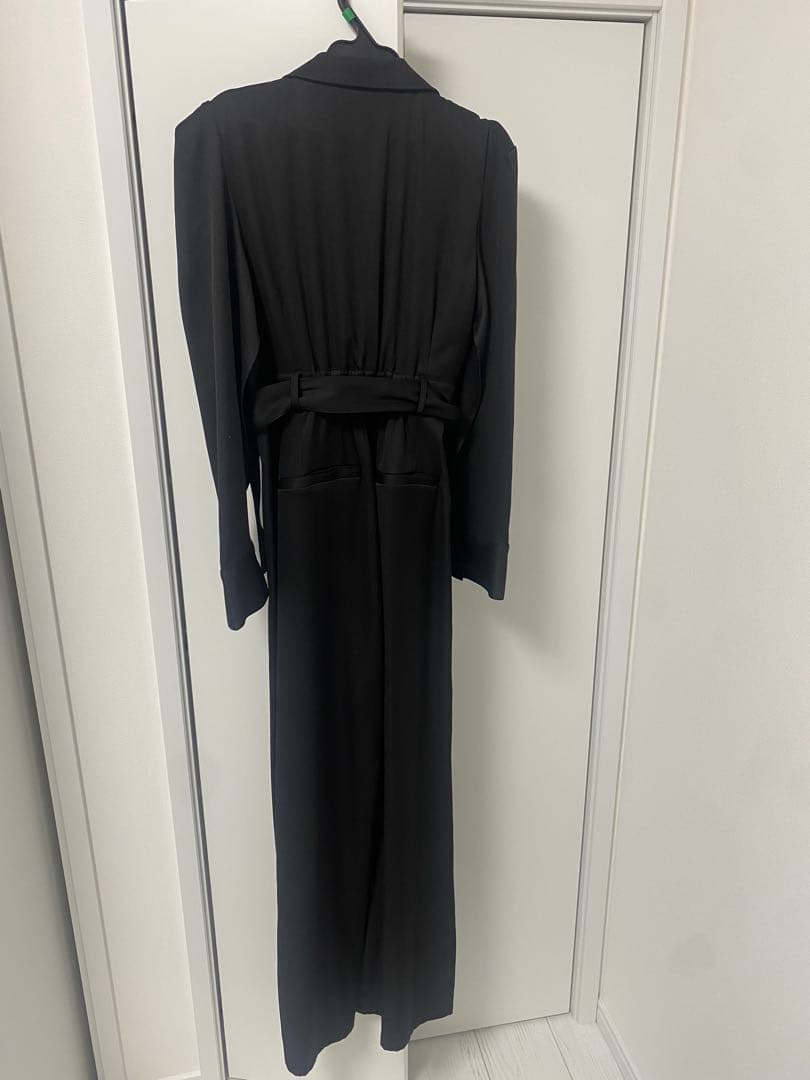 【 PARTY】ベルト付きケープ風オールインワン　ブラック