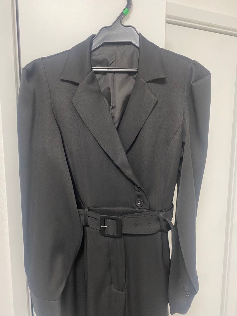 【 PARTY】ベルト付きケープ風オールインワン　ブラック