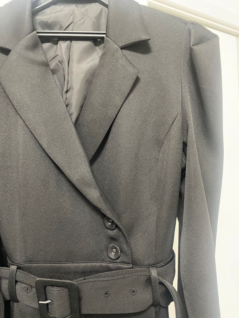 【 PARTY】ベルト付きケープ風オールインワン　ブラック