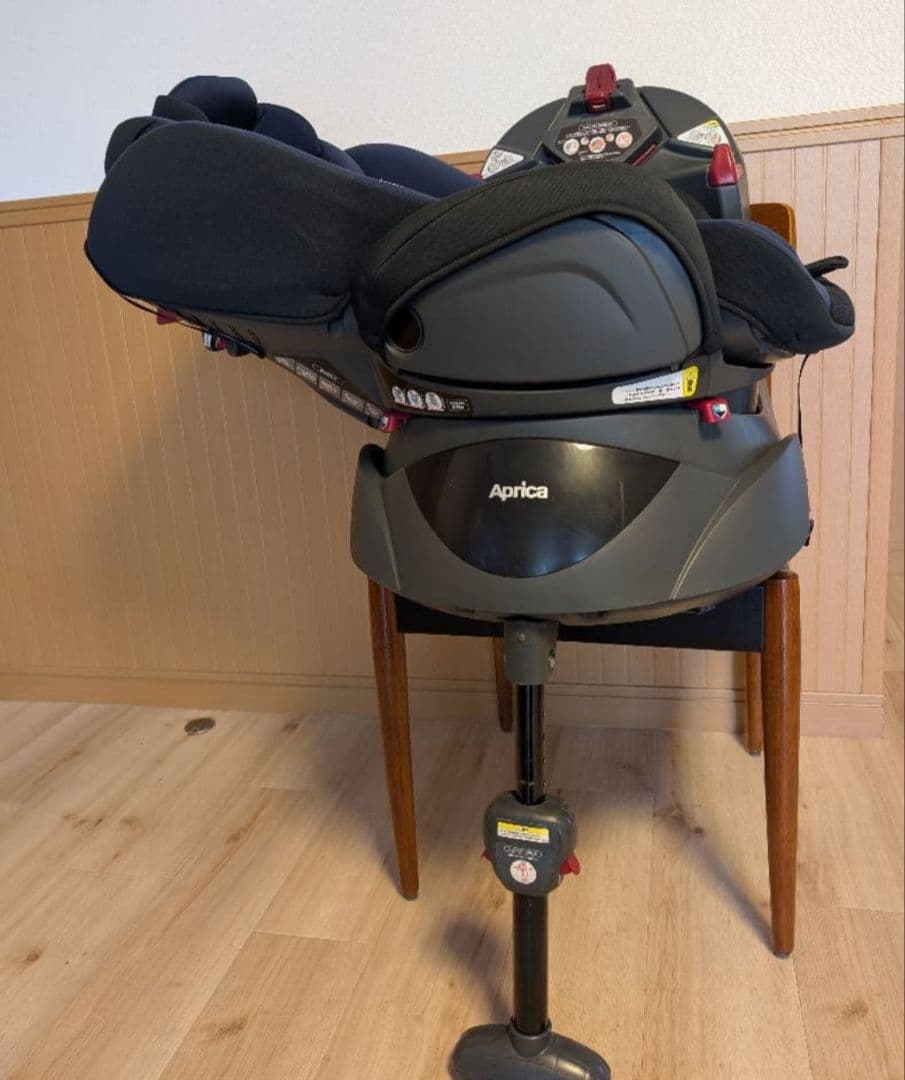 即発送★Aprica チャイルドシート ディアターンプラスAB 回転式 ベッド型