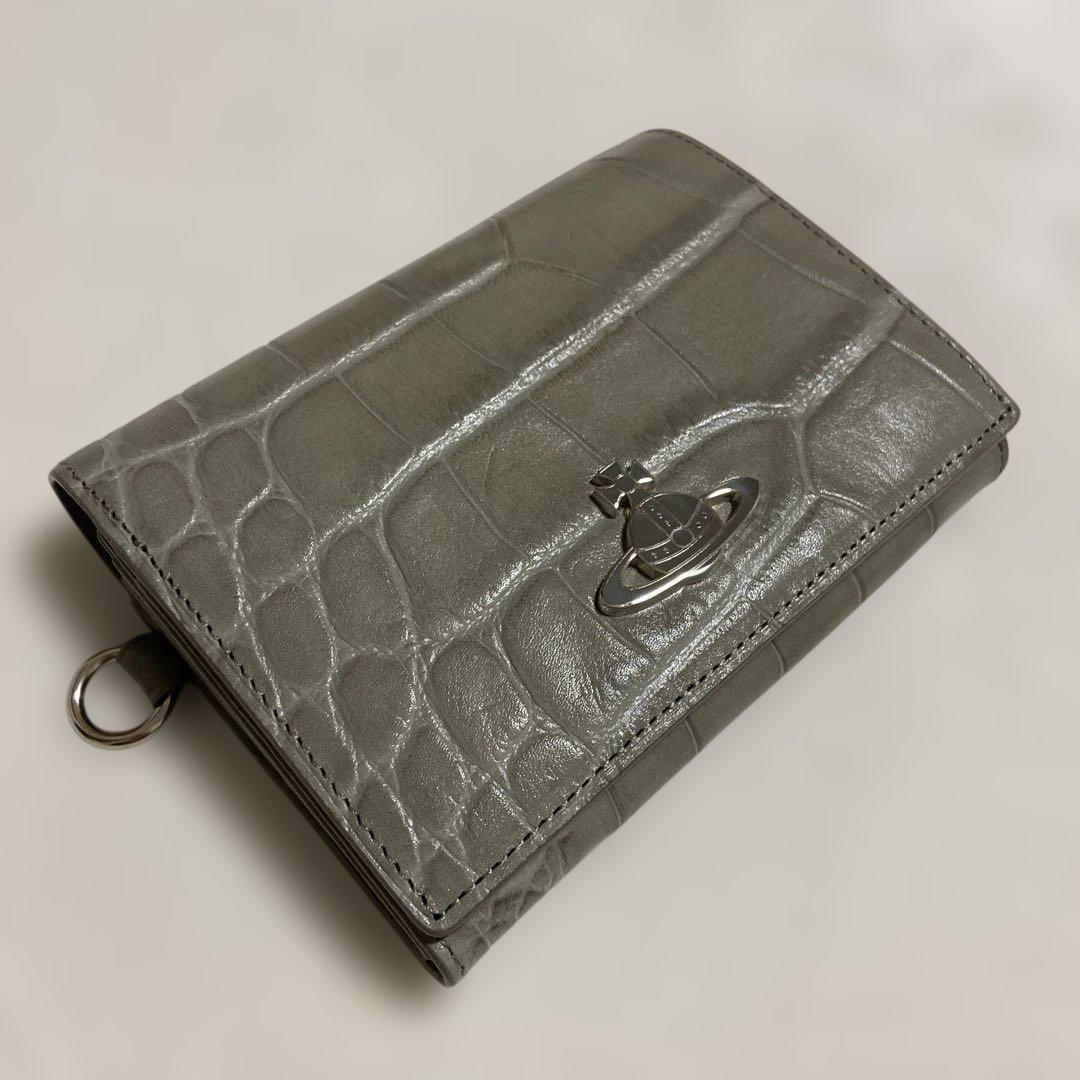 Vivienne Westwood 二つ折財布グレーチャームなし　アウトレット