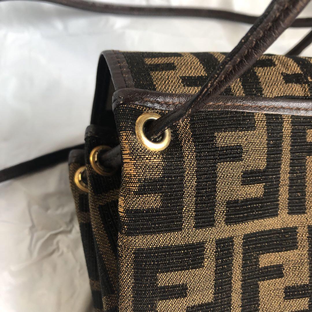 FENDI ズツカ　ポシェツト
