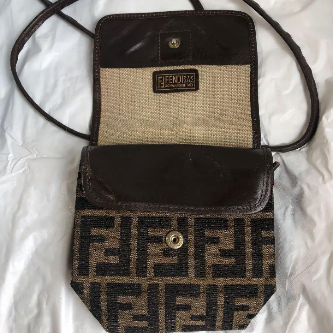FENDI ズツカ　ポシェツト