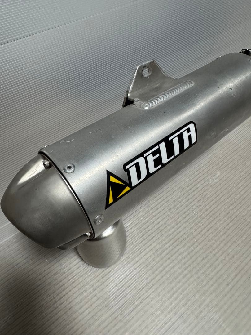 バレル４サイレンサー　XR400用　中古です。