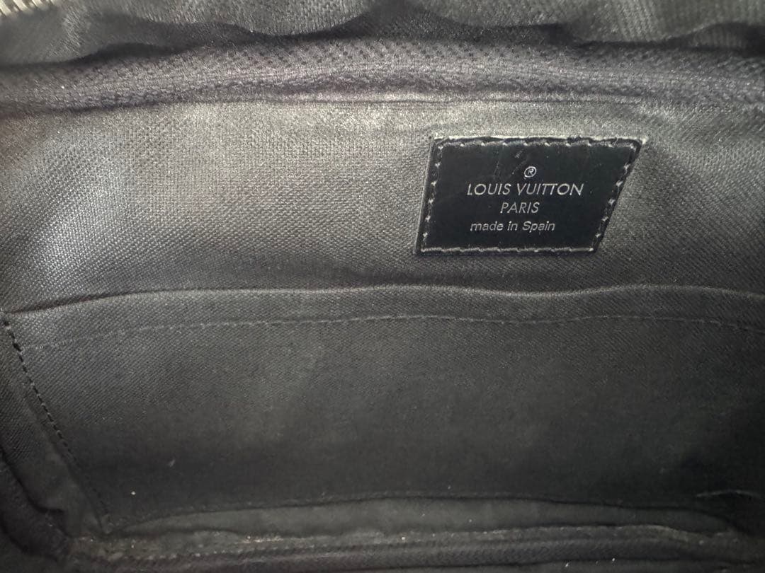 ルイヴィトンバックメンズトラベルポーチ