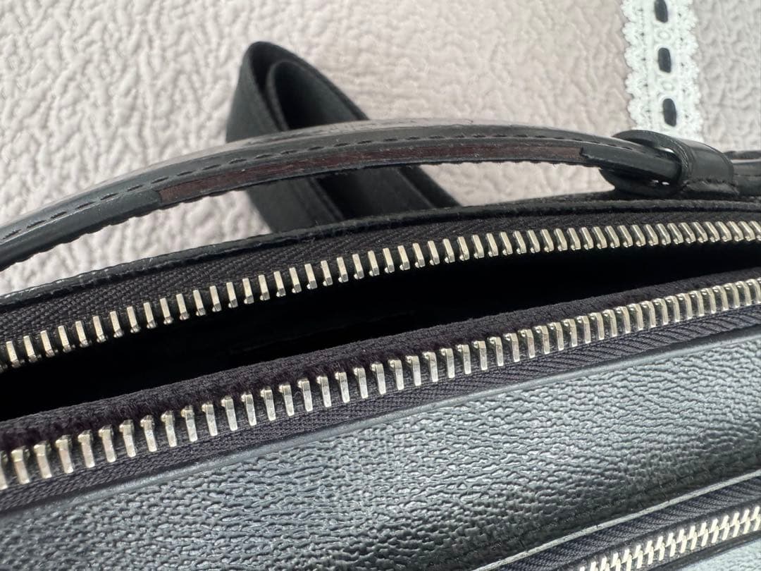 ルイヴィトンバックメンズトラベルポーチ