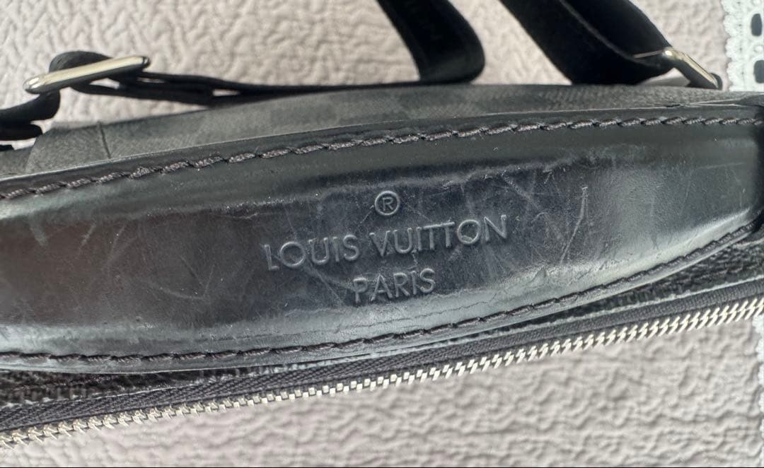ルイヴィトンバックメンズトラベルポーチ