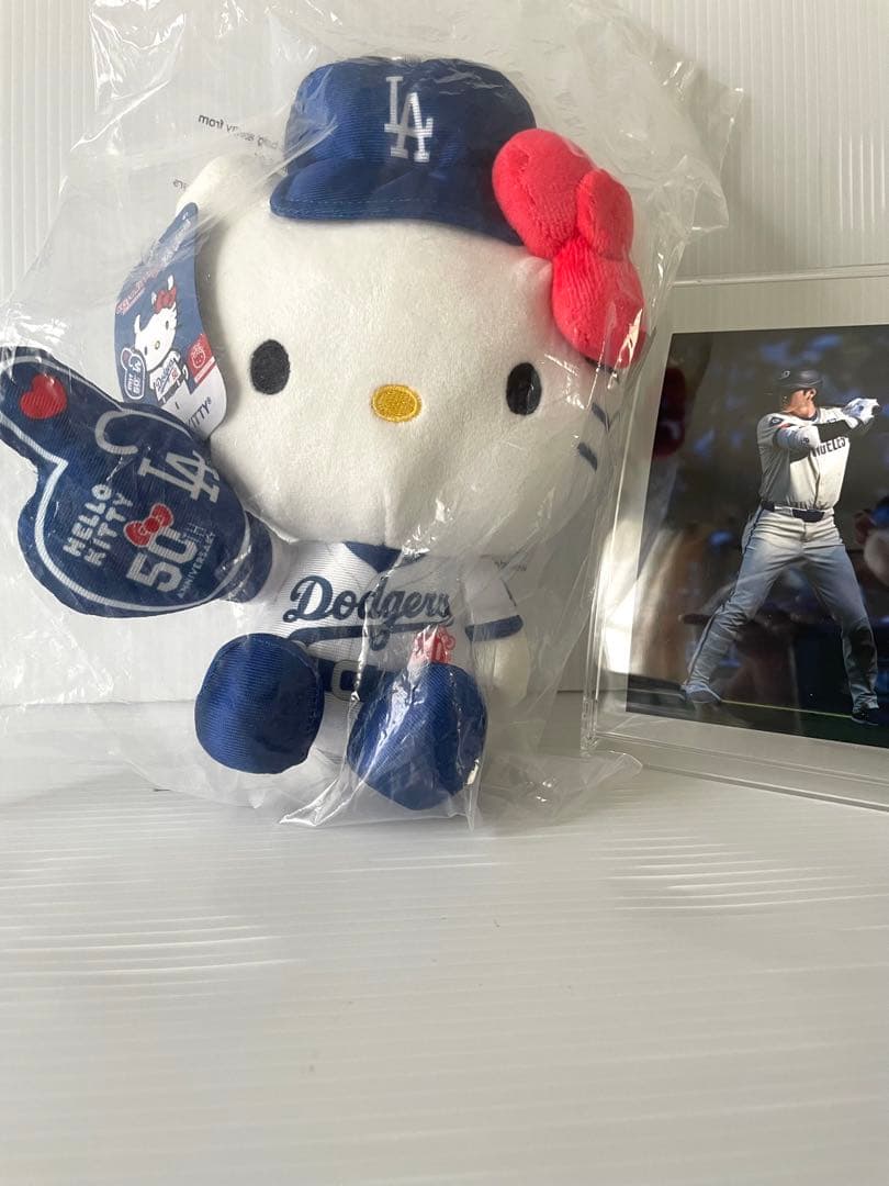 ハローキティナイト　ドジャース50周年記念　コラボぬいぐるみ