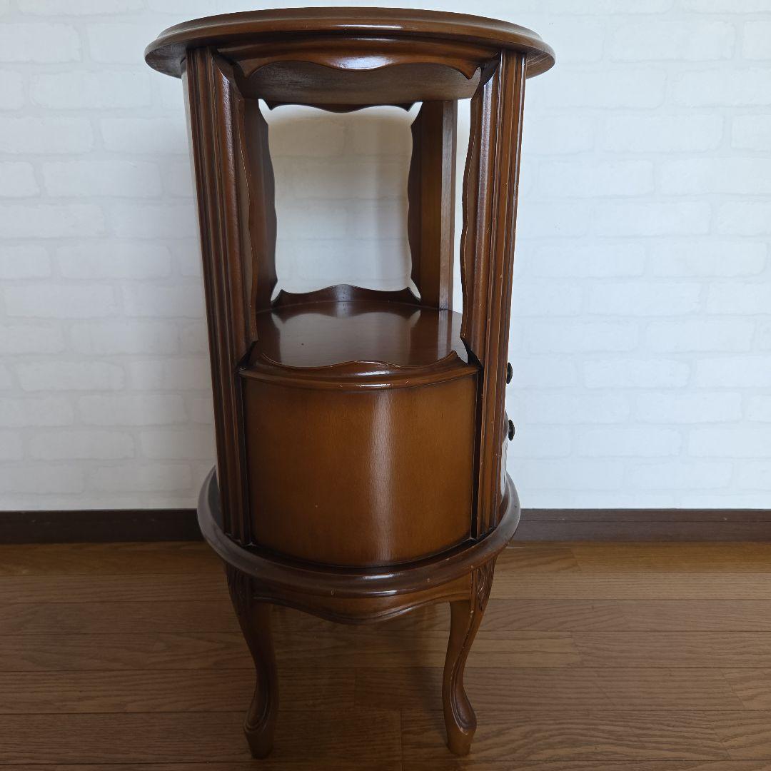 イタリア製アンテイク猫脚ラウンドチェスト