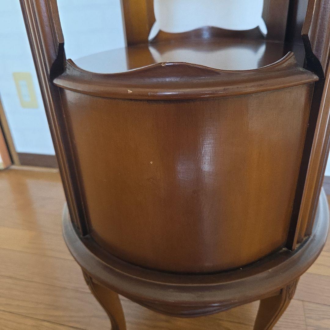 イタリア製アンテイク猫脚ラウンドチェスト