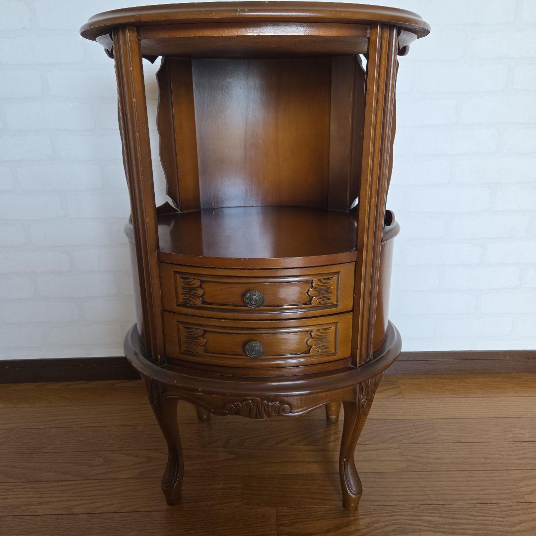 イタリア製アンテイク猫脚ラウンドチェスト