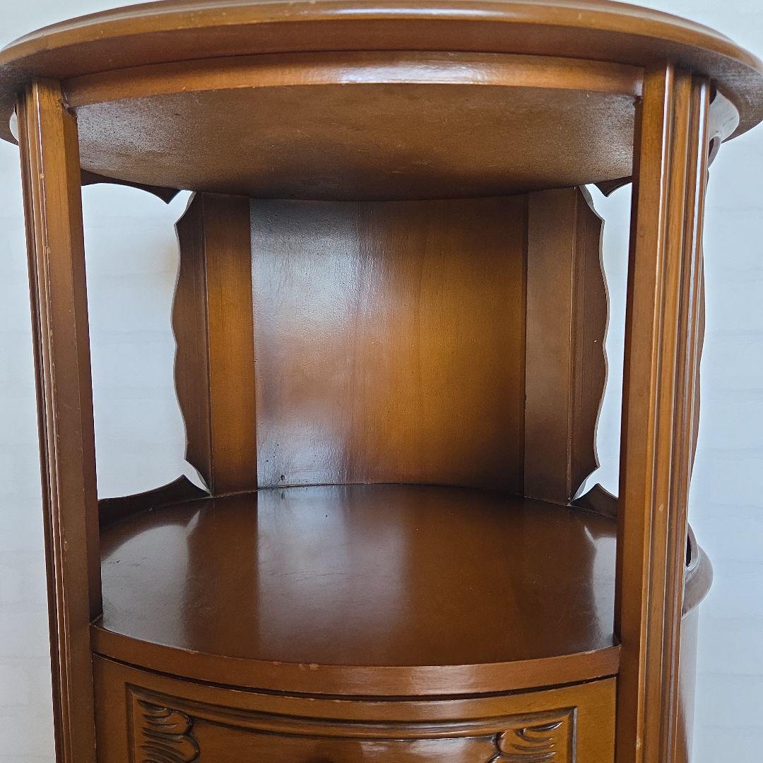 イタリア製アンテイク猫脚ラウンドチェスト